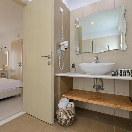 Naxos Blue Sky מלון